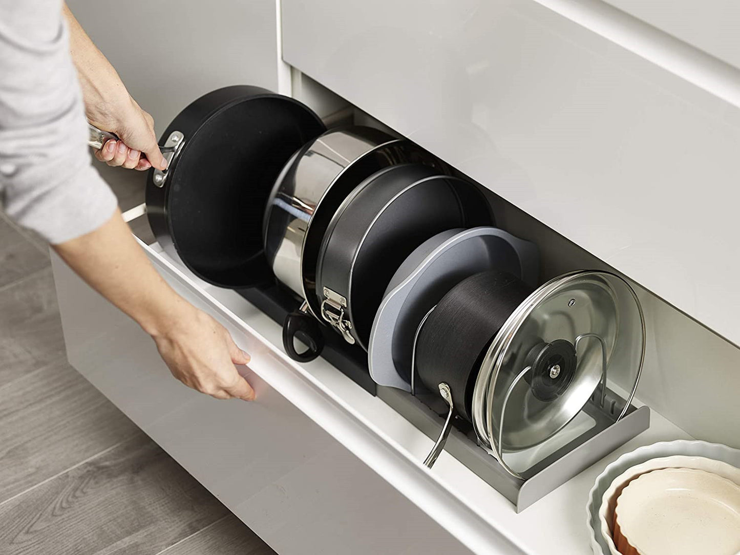 Telescopic Adjustable Kitchen Storage Rack – Pot Lid Organizer and Utensil Holder, 16–24 inches